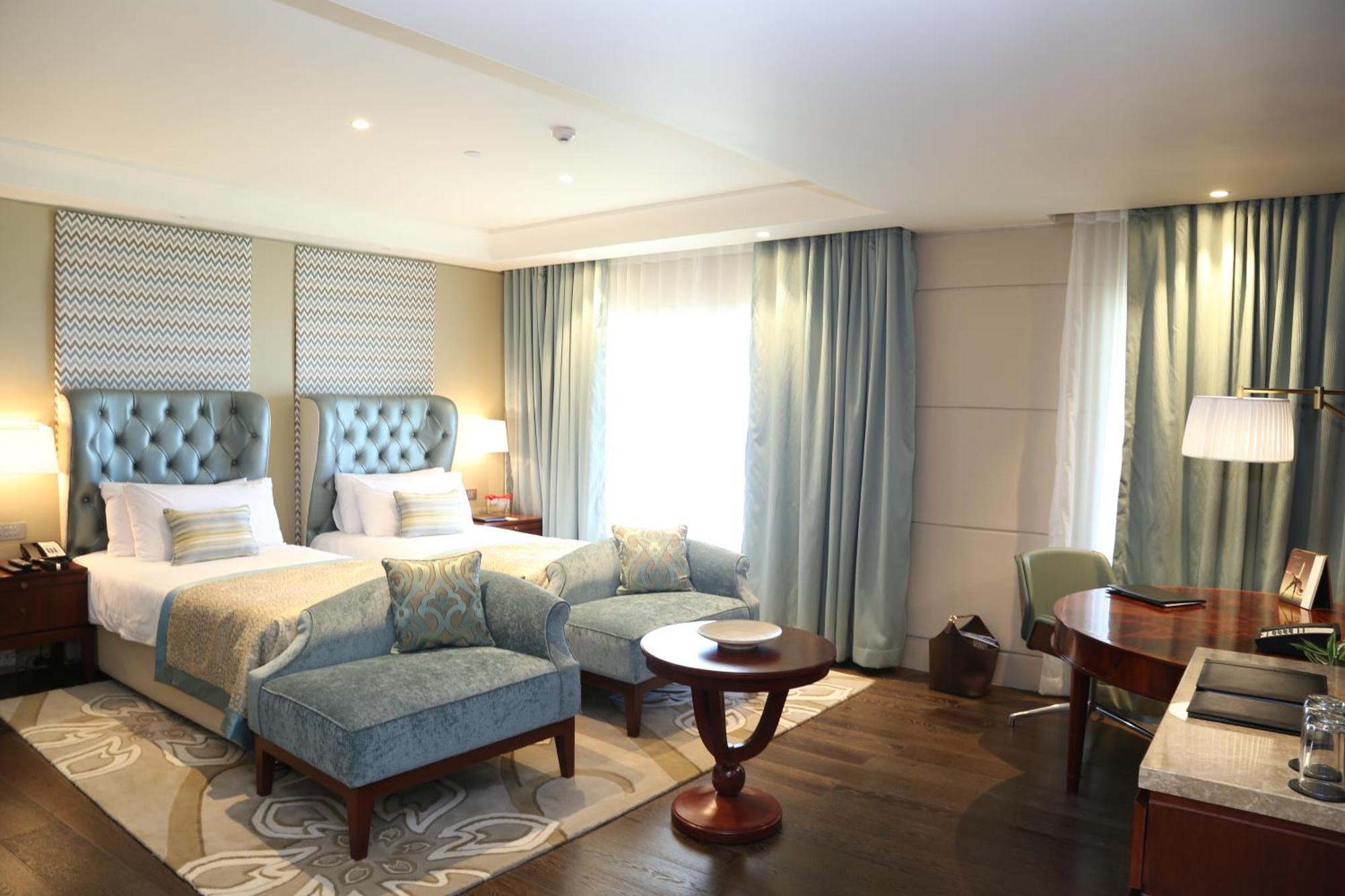 Taj Club Room Ocean View Twin Bed,737455861:JPEG